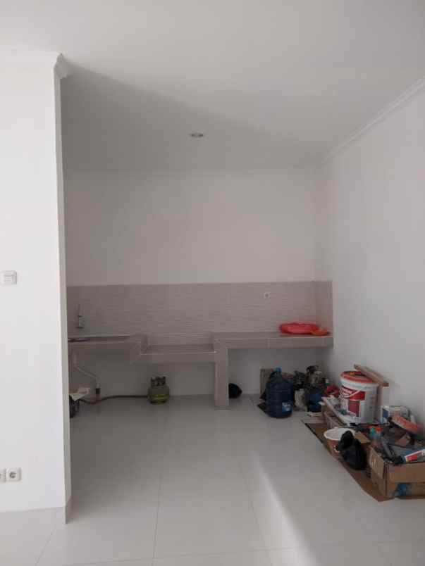 dijual rumah pondok pucung