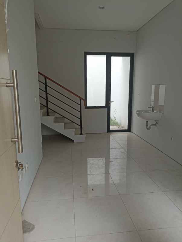 dijual rumah pondok tjandra