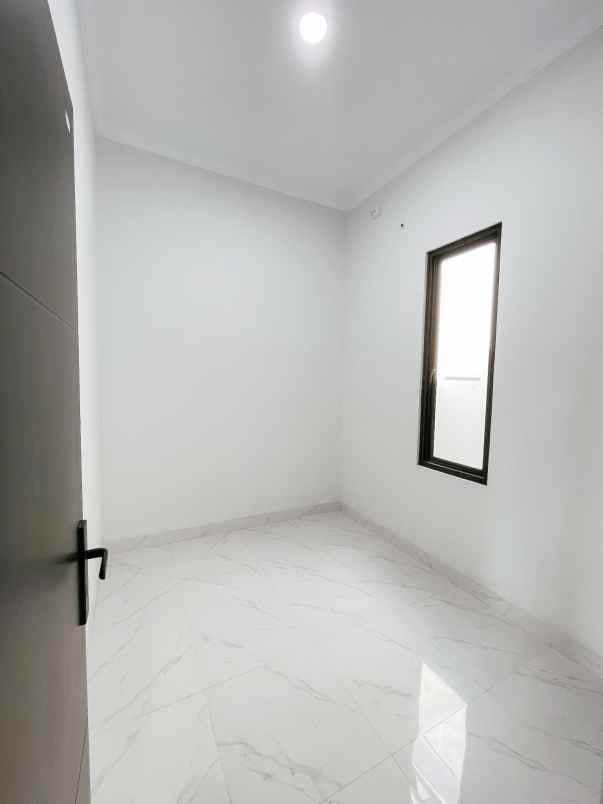 dijual rumah pondok ungu permai sektor