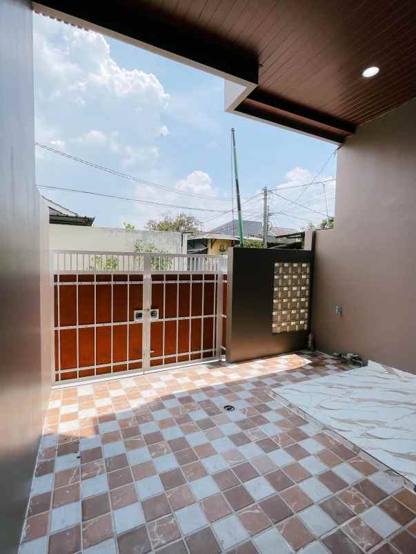 dijual rumah pondok ungu permai sektor