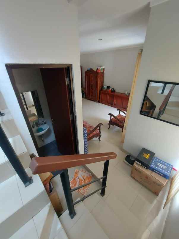 dijual rumah premier riviera jatinegara