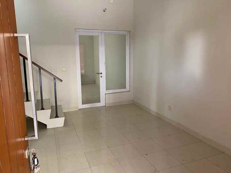 dijual rumah premier village cipondoh