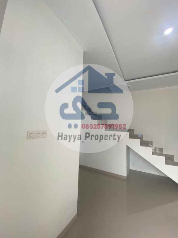 dijual rumah premium 2 lantai di jakarta barat