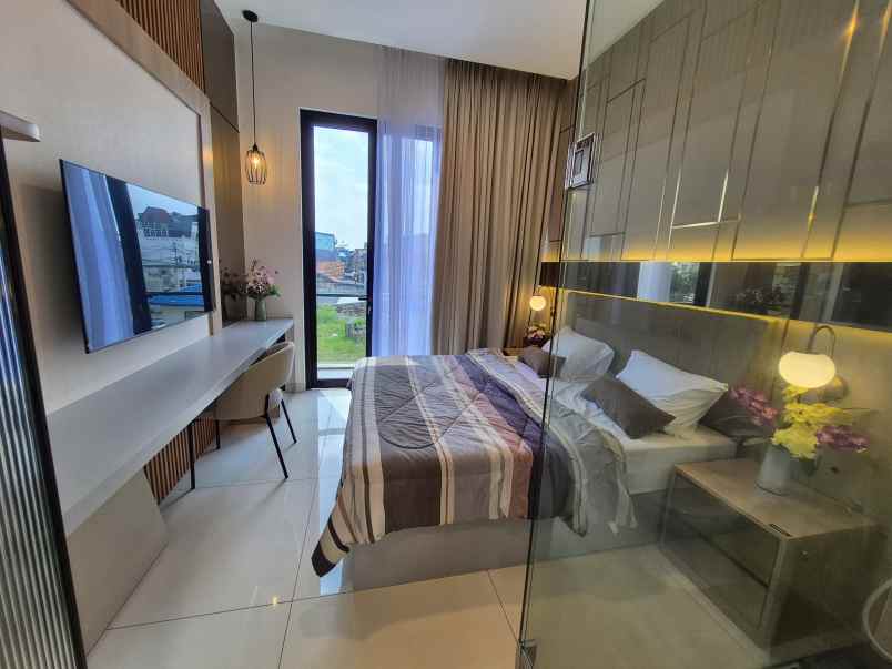 dijual rumah purinusa kembangan