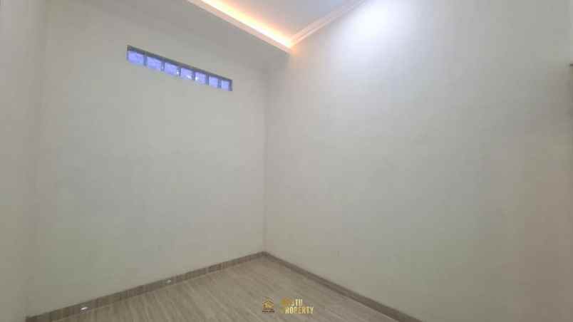 dijual rumah purwomartani
