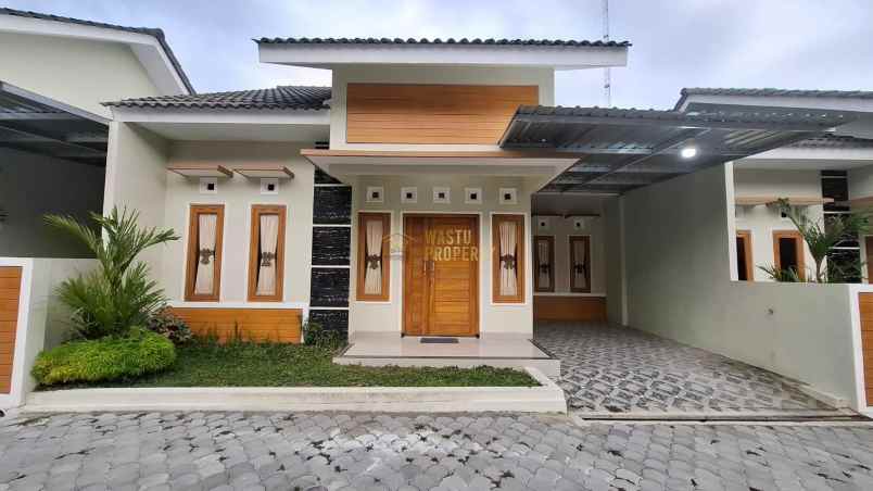 dijual rumah purwomartani kalasan