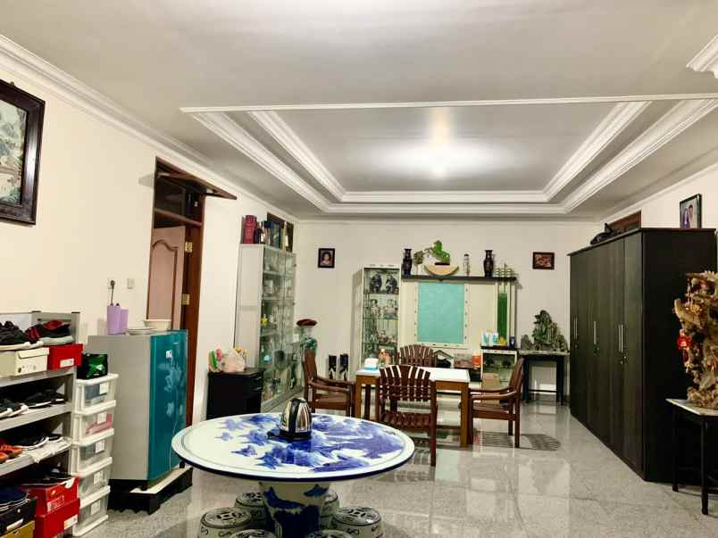 dijual rumah raya dharma husada indah
