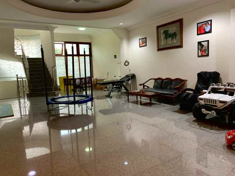 dijual rumah raya dharma husada indah