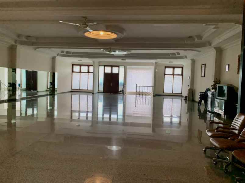 dijual rumah raya dharma husada indah