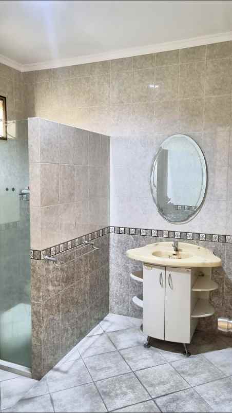 dijual rumah regency 21