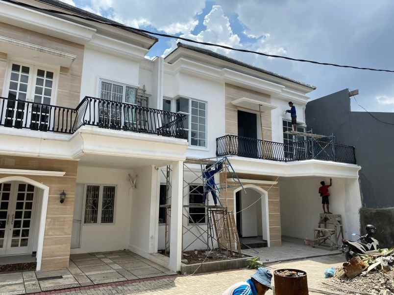 dijual rumah royal margonda riverside beji