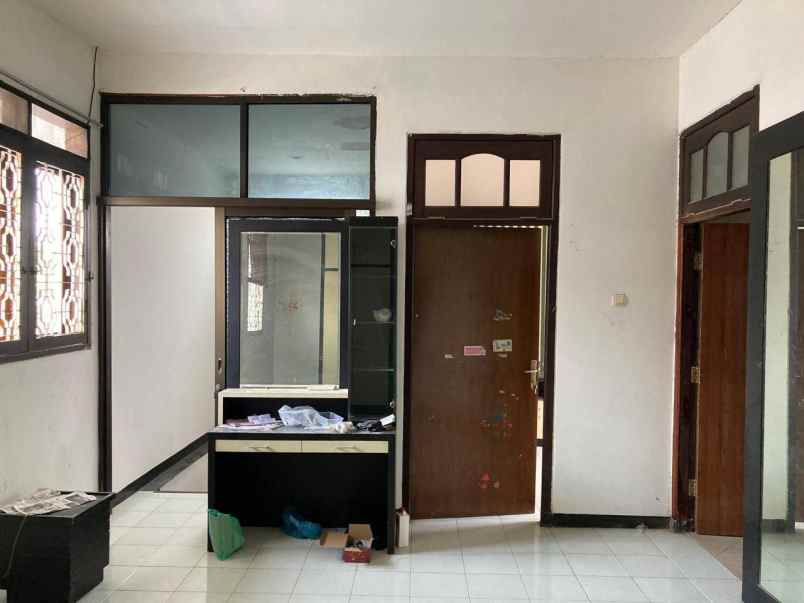 dijual rumah rumah kutisari indah utara