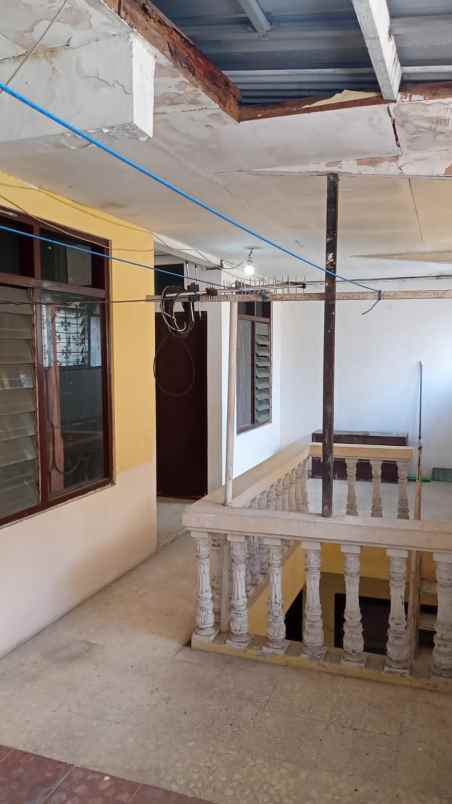 dijual rumah rungkut asri