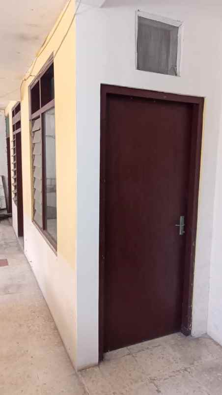 dijual rumah rungkut asri