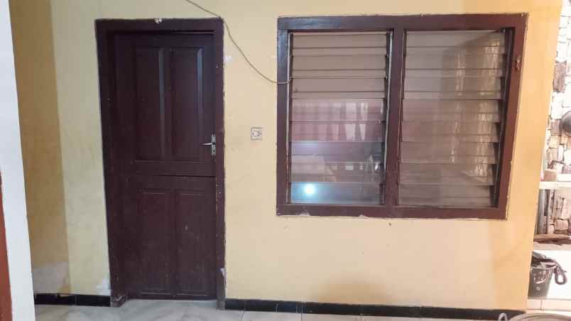 dijual rumah rungkut asri