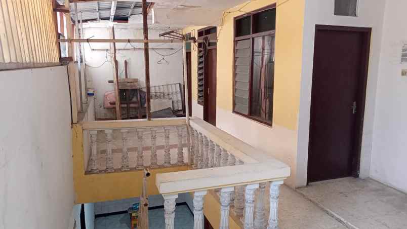 dijual rumah rungkut asri
