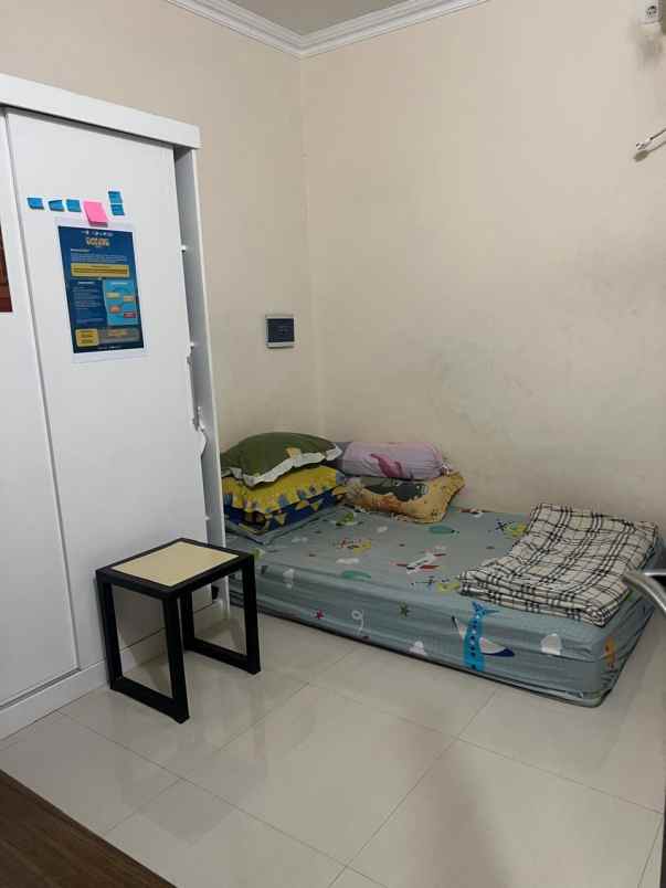dijual rumah rungkut asri