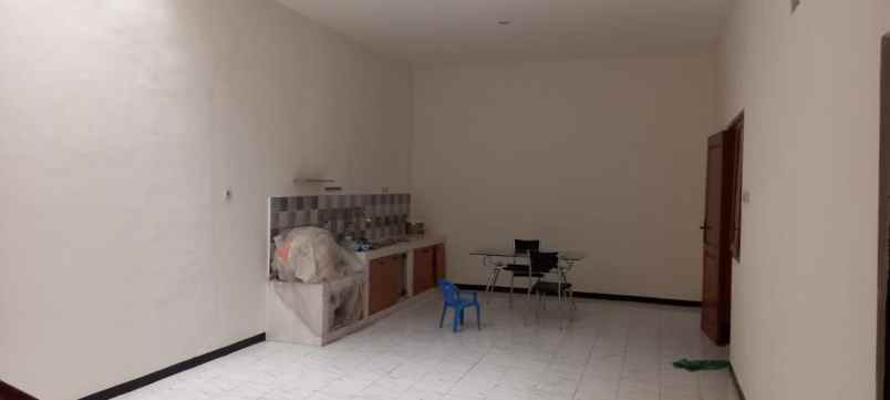 dijual rumah rungkut asri utara