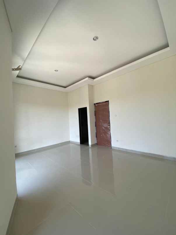dijual rumah rungkut mapan