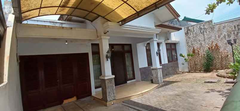 dijual rumah rungkut mapan