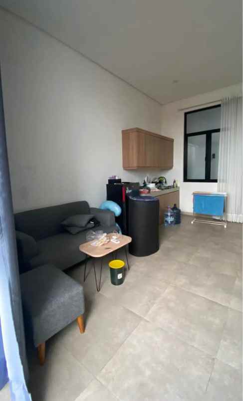 dijual rumah sambiroto