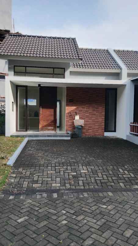 dijual rumah sambiroto
