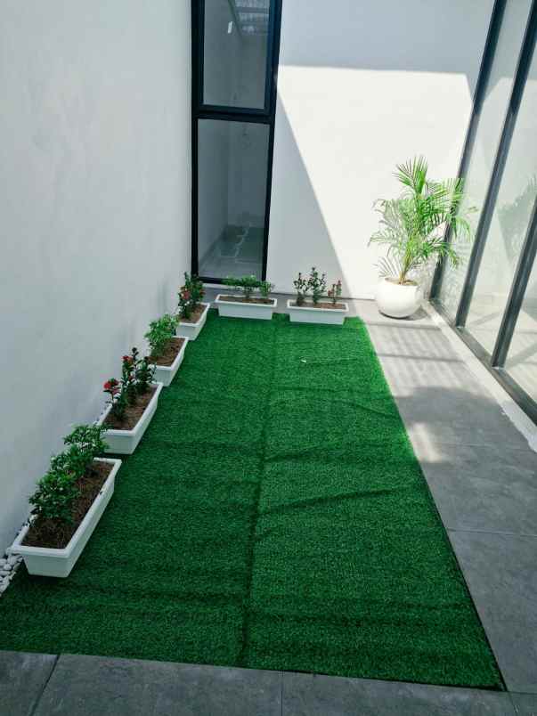 dijual rumah sambiroto