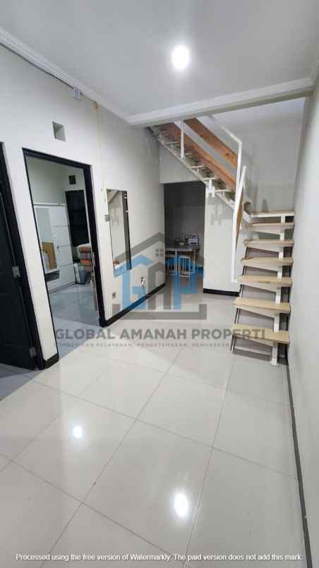 dijual rumah sariwangi