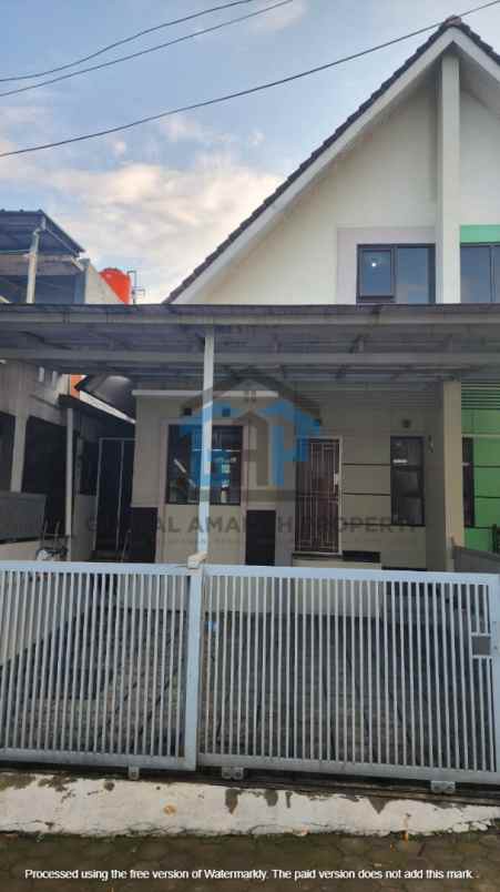 dijual rumah sariwangi