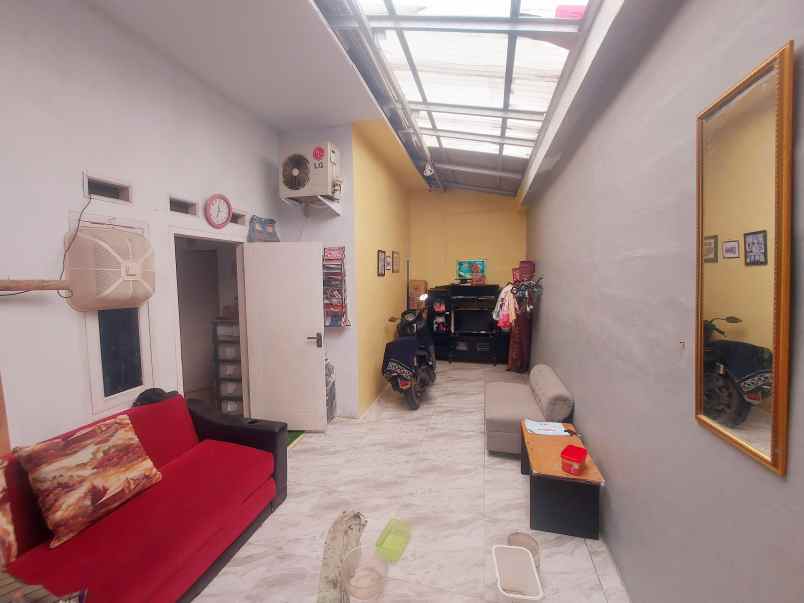 dijual rumah sasakpanjang permai