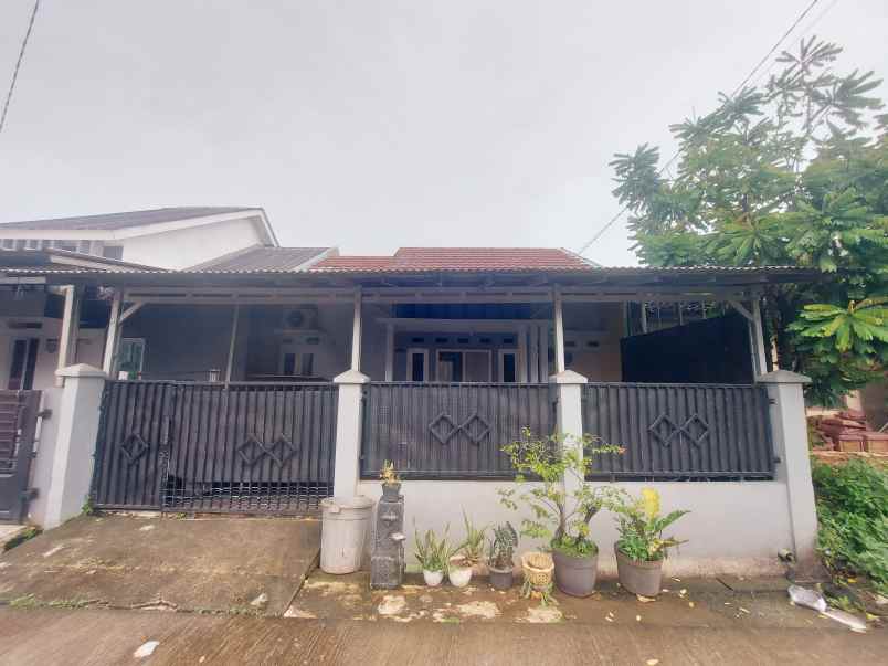 dijual rumah sasakpanjang permai