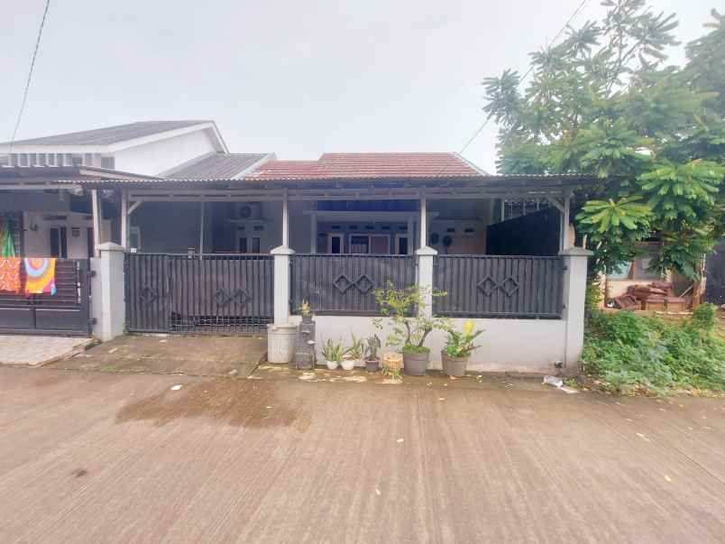dijual rumah sasakpanjang permai