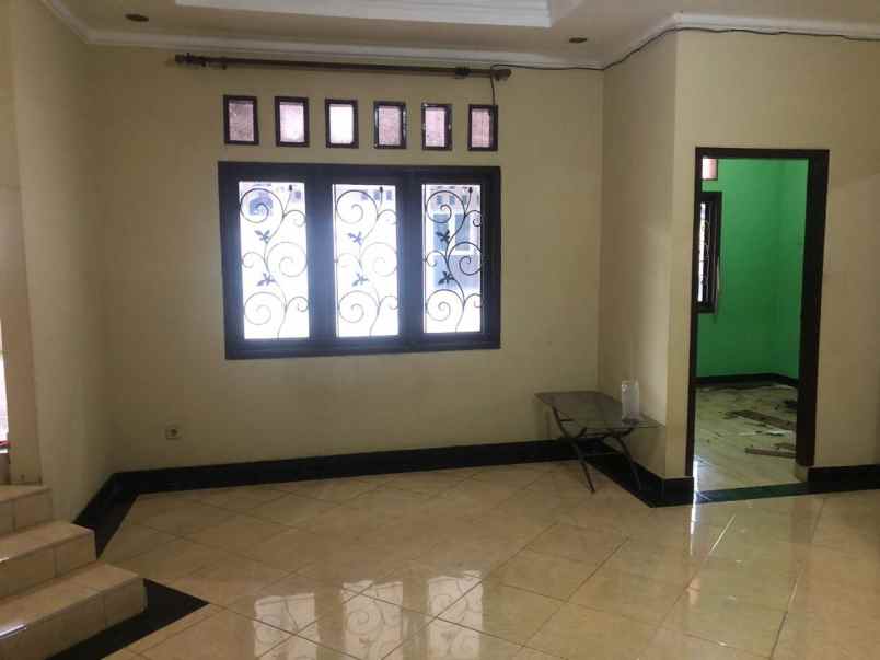 dijual rumah sawah lama ciputat tangsel