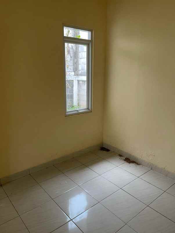 dijual rumah sawangan bedahan depok