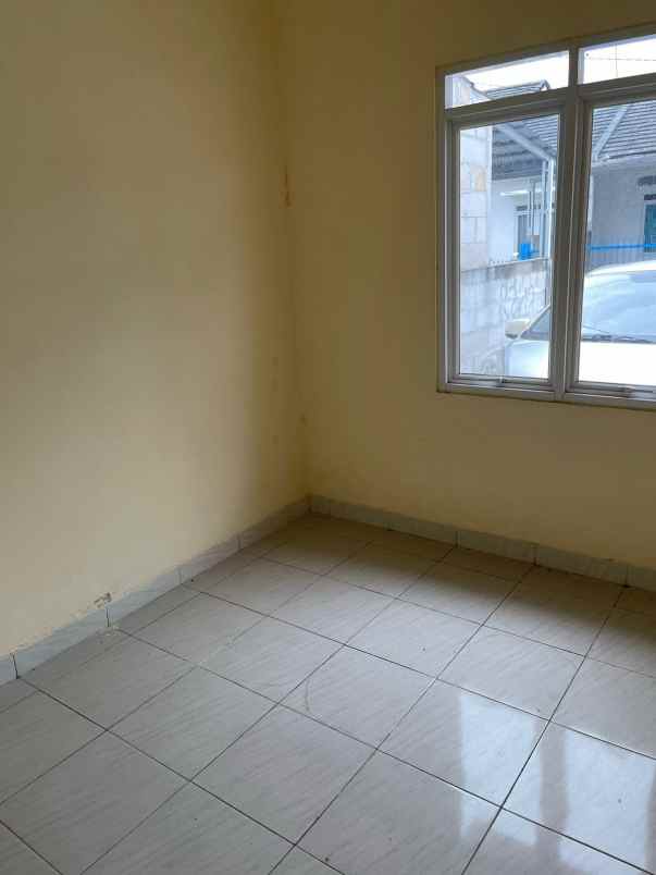 dijual rumah sawangan bedahan depok