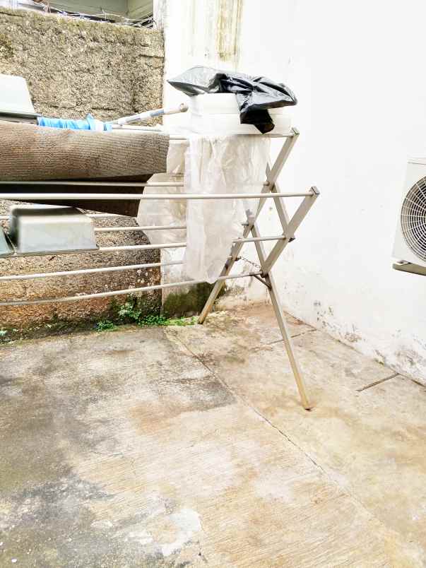 dijual rumah second kawasan bintaro sektor 2