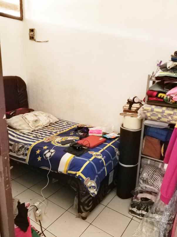 dijual rumah second kawasan bintaro sektor 2