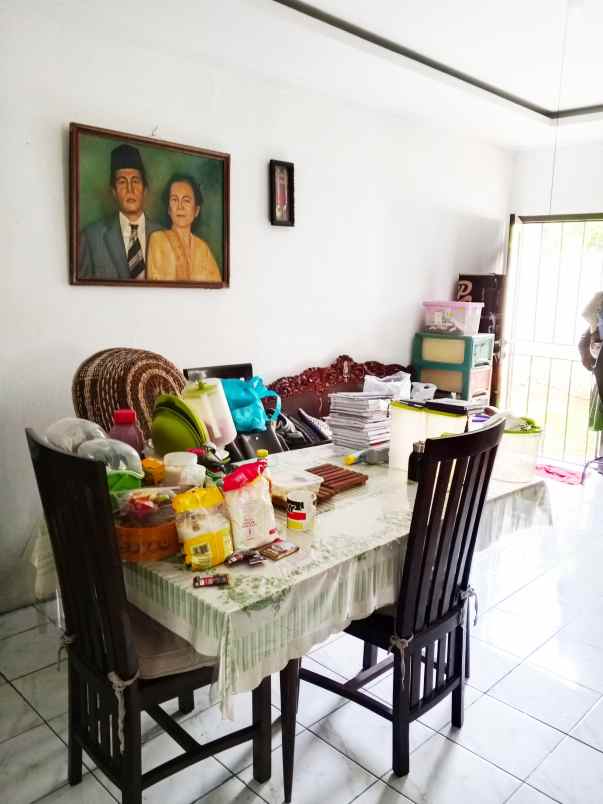 dijual rumah second kawasan bintaro sektor 2