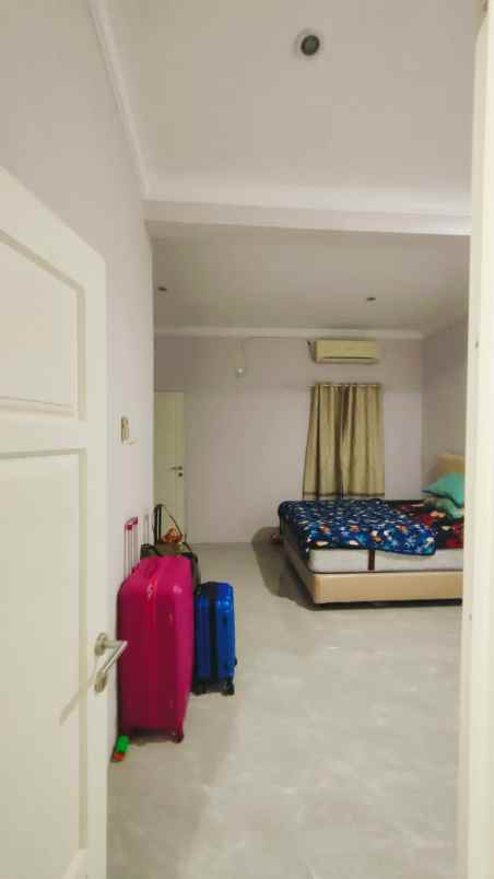 dijual rumah semampir tengah surabaya