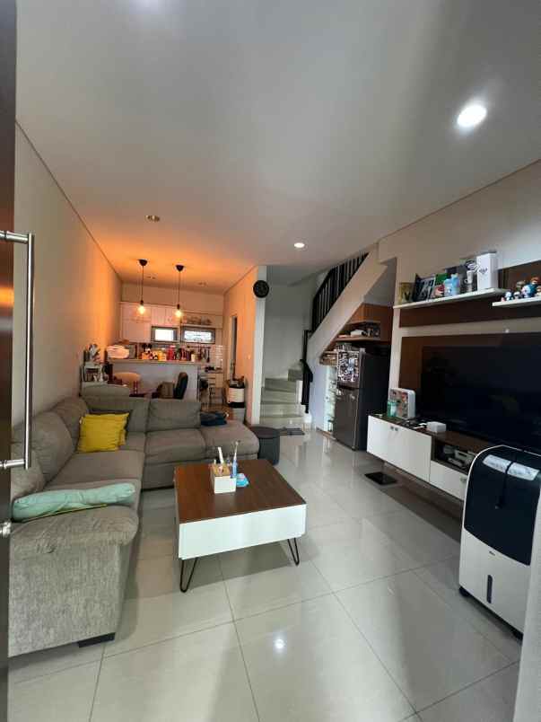 dijual rumah semifurnish siaphuni the savia bsd city