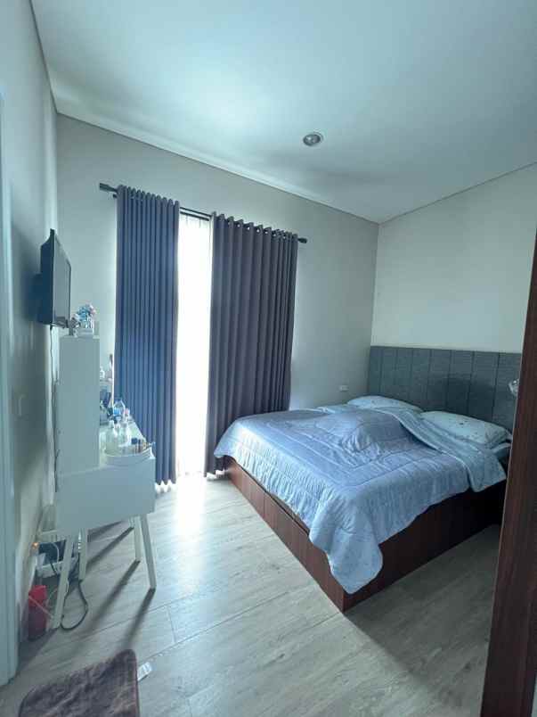 dijual rumah semifurnish siaphuni the savia bsd city