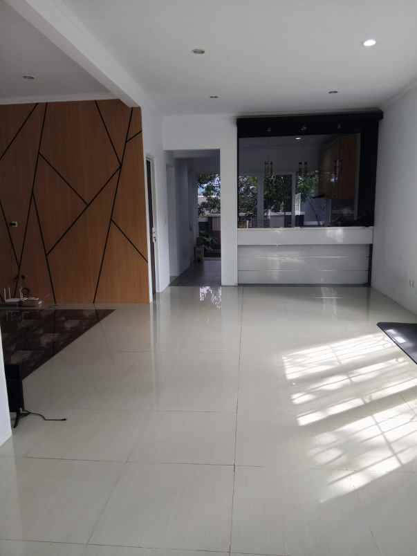 dijual rumah sentul city