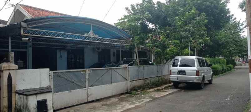dijual rumah serua bojongsari depok