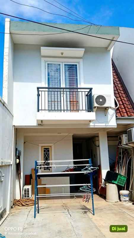 dijual rumah setiabudi