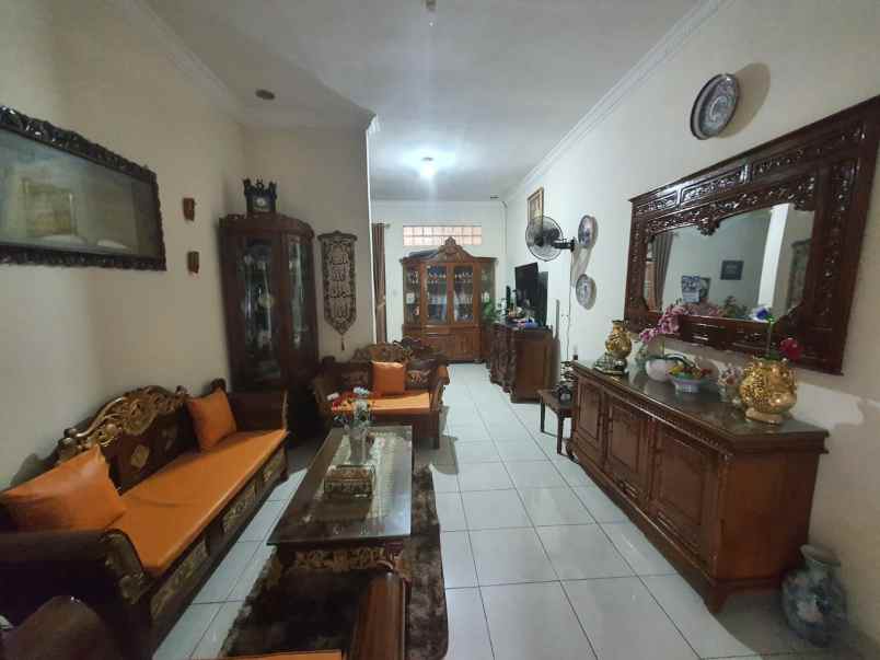 dijual rumah siap huni