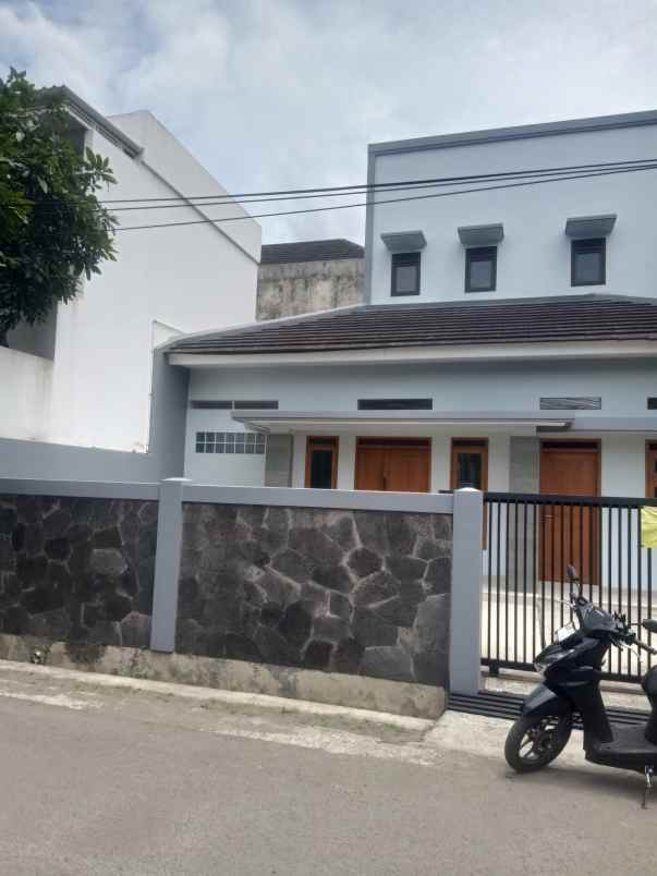dijual rumah siap huni bandung
