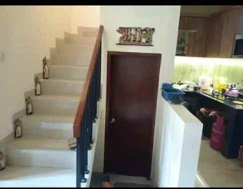 dijual rumah siap huni dalam komplek perumahan ciputat