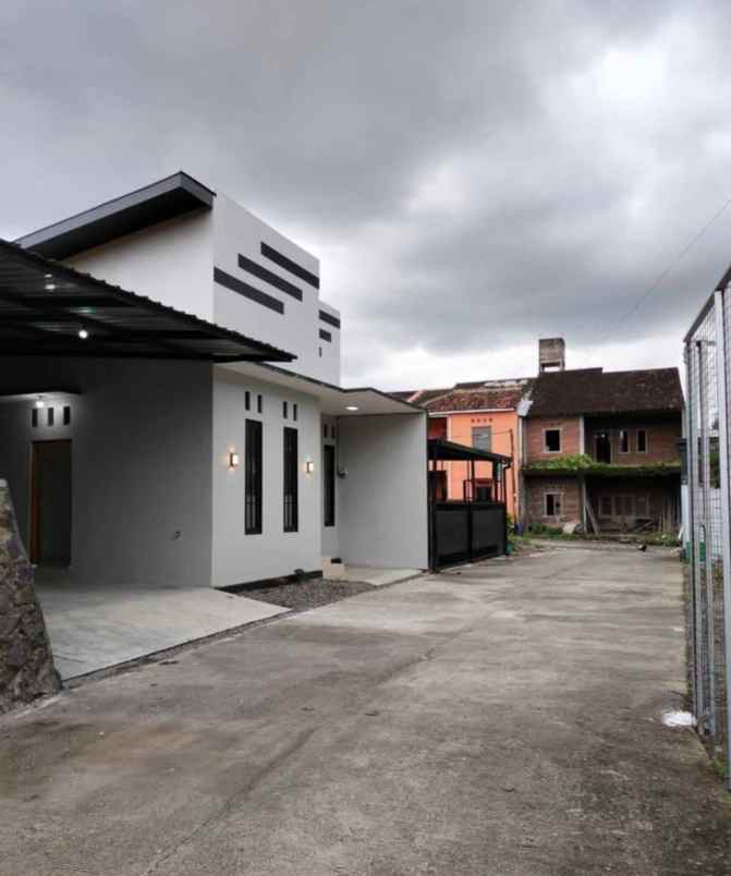 dijual rumah sleman