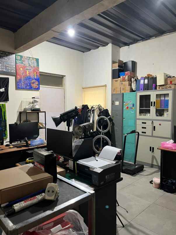 dijual rumah solontongan karawitan