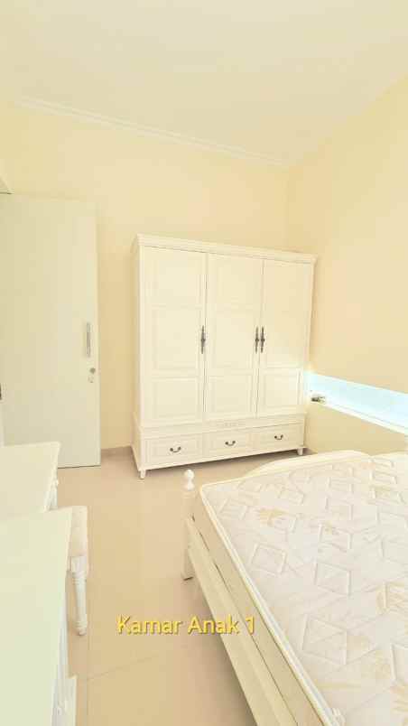 dijual rumah south emerald mansion